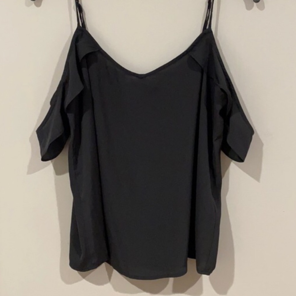 Abercrombie Cold Shoulder Ruffle Tank - Picture 2 of 2